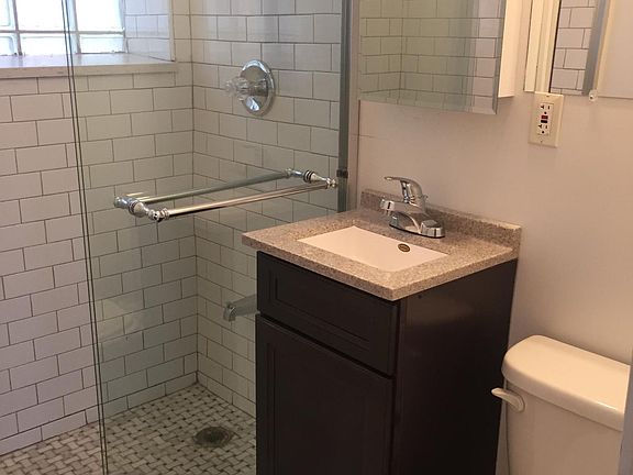 2nd image of 5964 N Paulina St #3rd