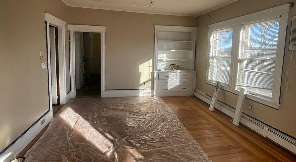 2nd image of 179 Mount Vernon St