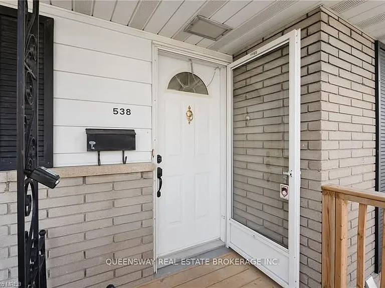 538 Lloyd Ave #MAIN — Photo 2