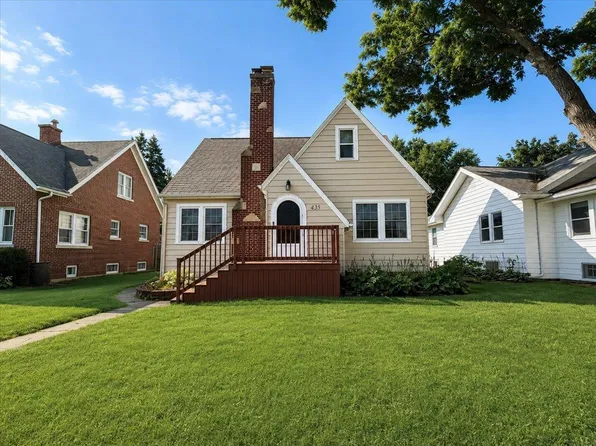 435 Campbell Ave, Waterloo, IA 50701