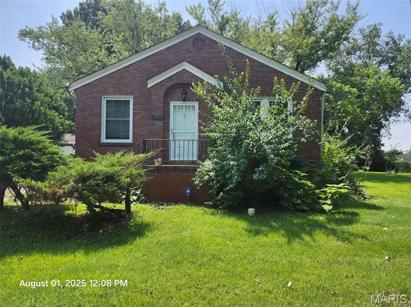 2914 Glade Ave, Saint Louis, MO 63136