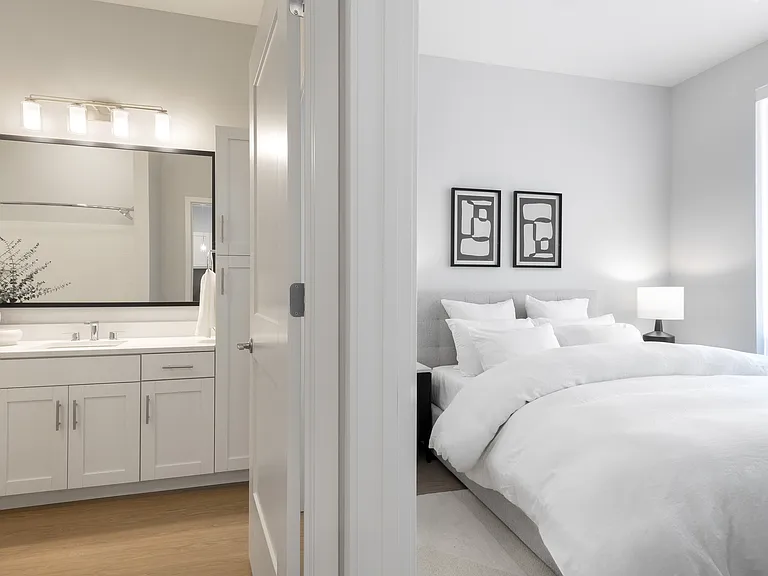 Corinna Bed2Bath