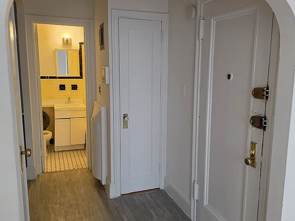 5th image of 339 E 85th St APT 2A