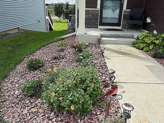 Entryway landscape