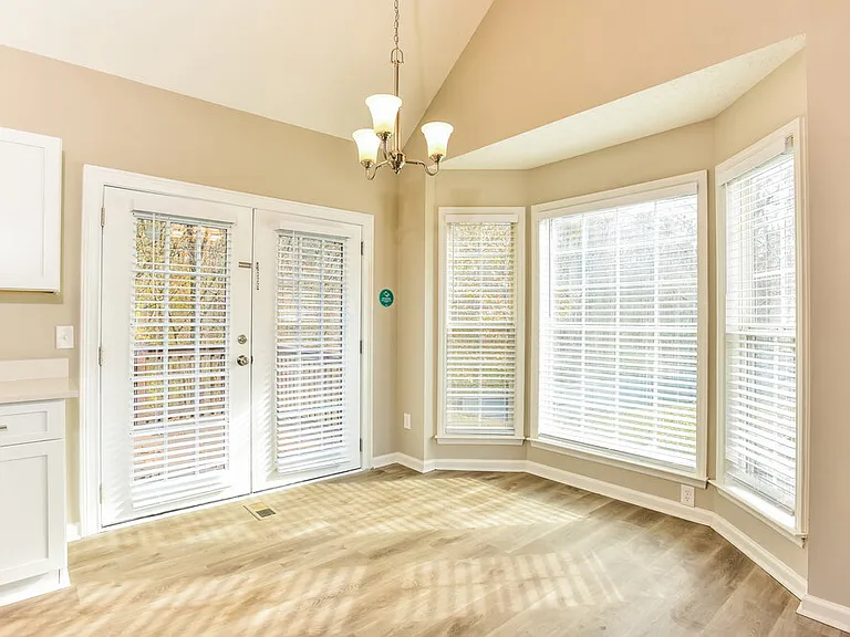 1920 Streamfield Ct — Photo 7
