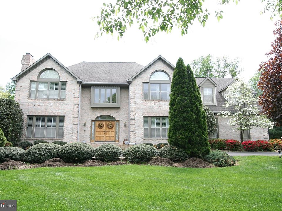 1st image of 10013 Park Royal Dr