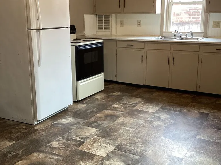 14-16 Philadelphia Ave #18 — Photo 9