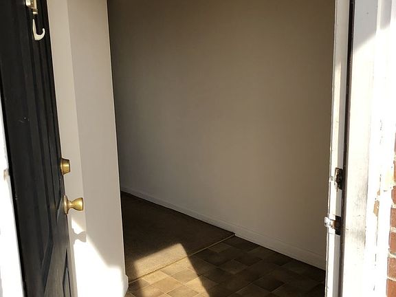 3rd image of 236 Wray Ct APT 27