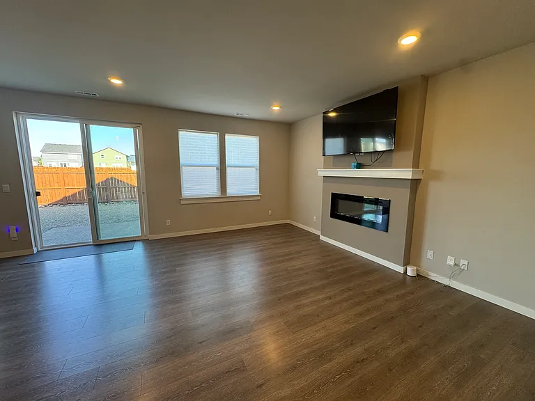 2902 Longhorn Loop — Photo 12