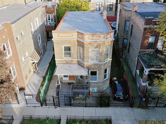 3rd image of 1929 N Fairfield Ave