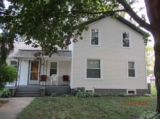 11181 Station St, Garden Prairie, IL 61038