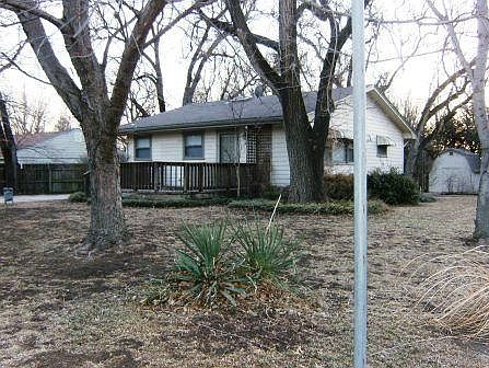 2nd image of 403 S Kessler St