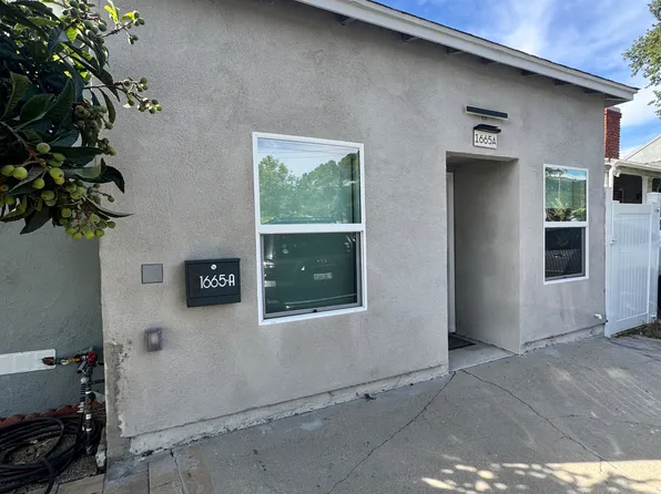 1665 Country Club Dr #A, Glendale, CA 91208