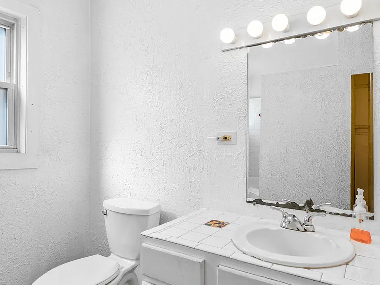 21 Cabot St #2 — Photo 7