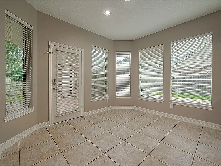 5910 Misty Island Ct — Photo 17