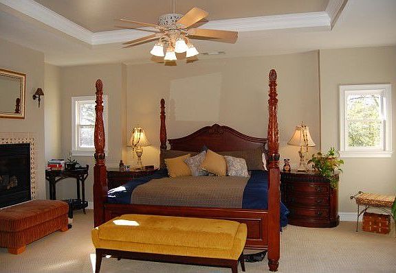 Spacious Master BedRoom w/ Fire Place