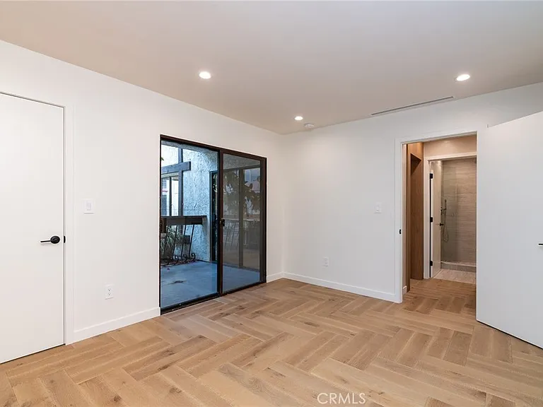515 N Jackson St #102 — Photo 12