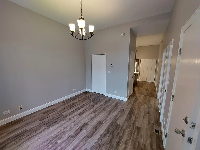 1844 W Augusta Blvd #1F — Photo 6