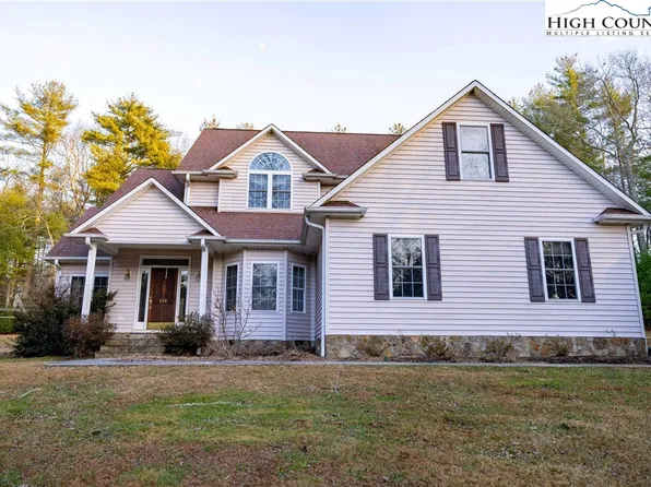 290 Holly Run, Glade Valley, NC 28627