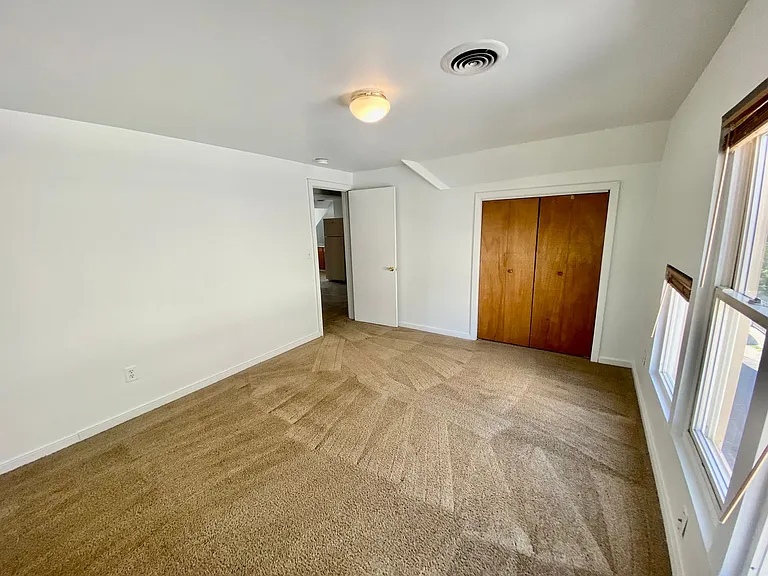 603 W Cross St — Photo 20
