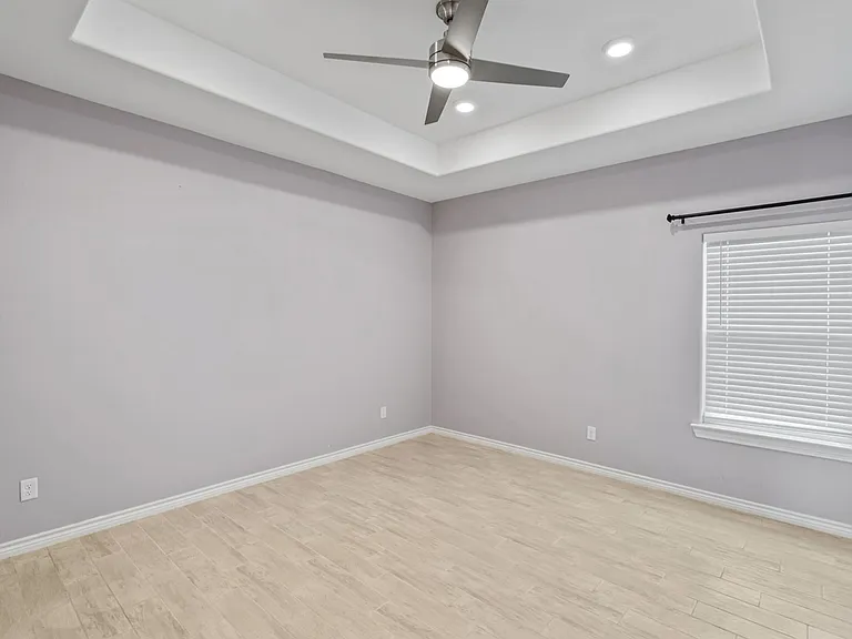 1009 Tesoro Hls — Photo 12