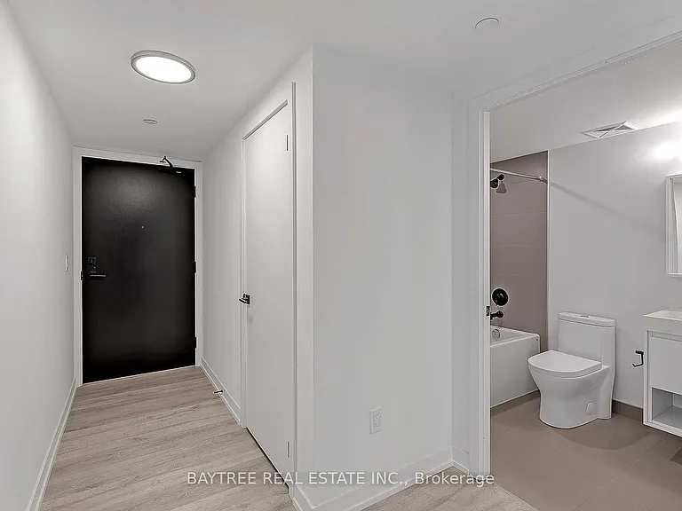 2 Augusta Ave #908 — Photo 16