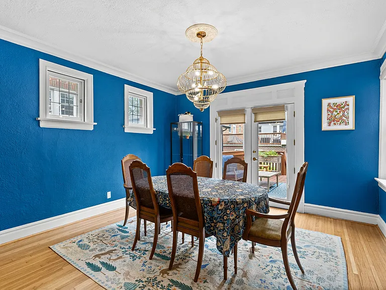 7487 Kingsbury Blvd — Photo 9