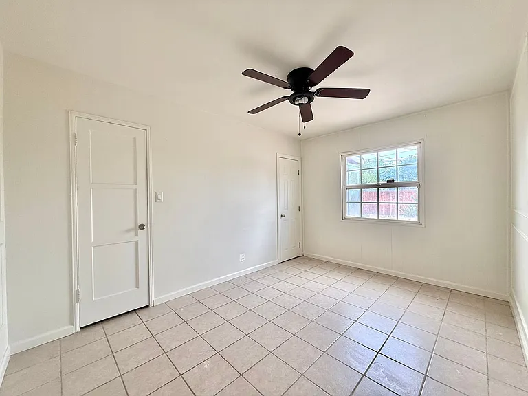 9666 Laurel Ave — Photo 19
