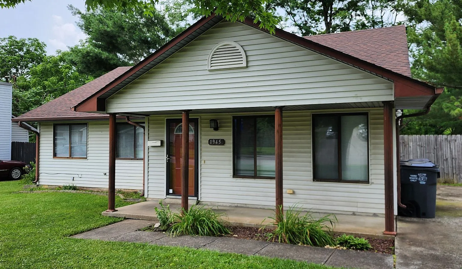 3 Bedroom, 2 Bath Single Family Home — Photo 1