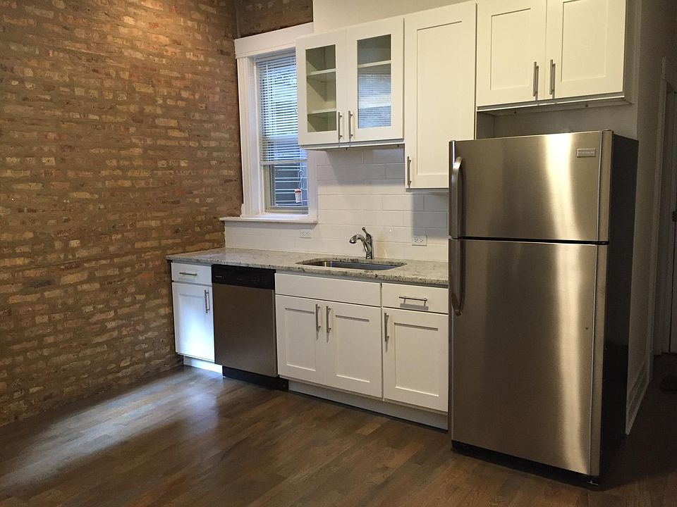 1st image of 1352 N Hoyne Ave #1F