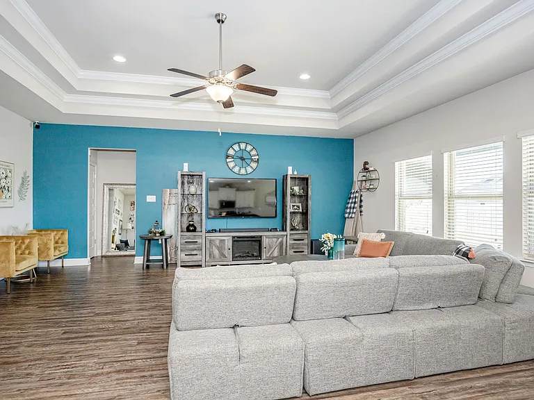 10630 Harvest Dr — Photo 4