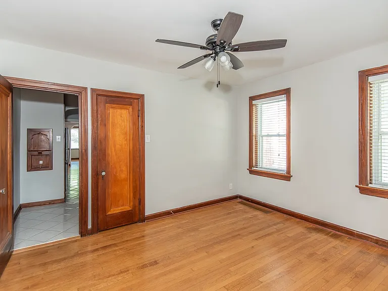 5404 Robert Ave — Photo 5