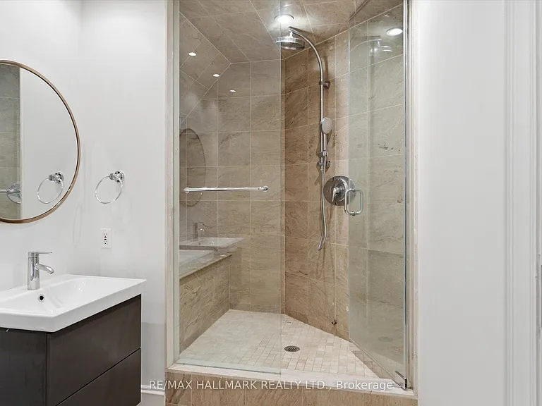 477 Richmond St W #306 — Photo 21
