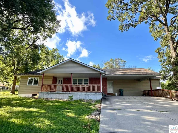 830 Walnut Dr, Warsaw, MO 65355