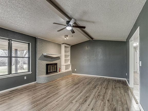 5th image of 515 Ridgecrest Dr