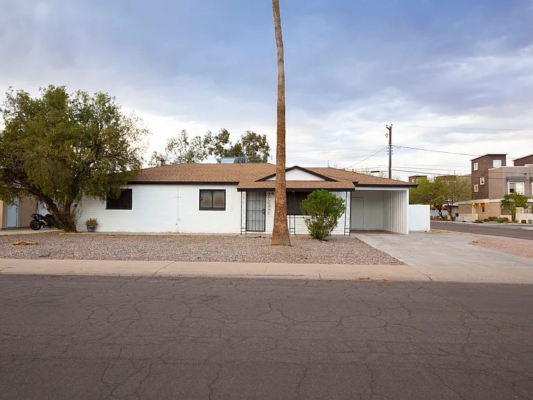 1350 E Orange St — Photo 13