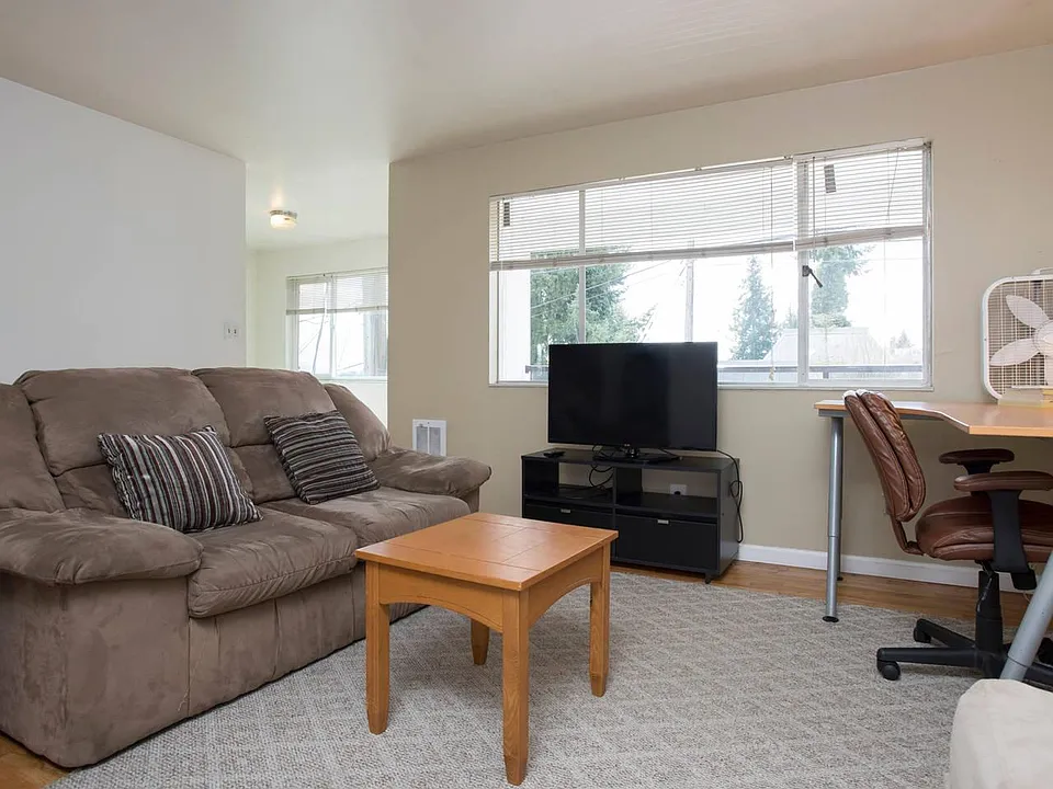 6500 35th Ave NE #10