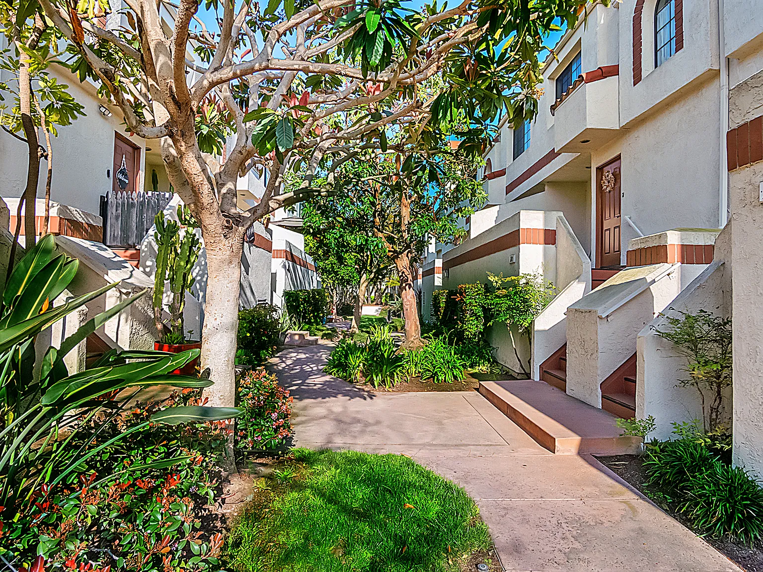 3 bed, 1445 sqft, $4,000 — Photo 3