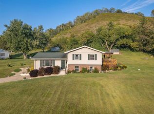 6049 Country Club Rd, Houston, MN 55943