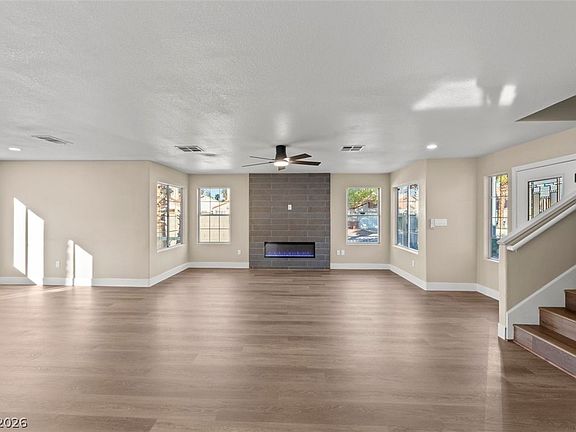 5th image of 1808 La Villa Dr