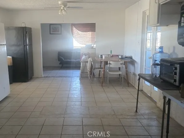 351 Neimeyer Pl, Yucca Valley, CA 92284