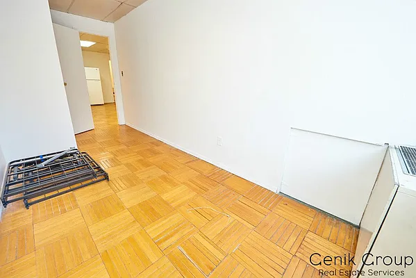 Rented by Genik Group Corp | media 4