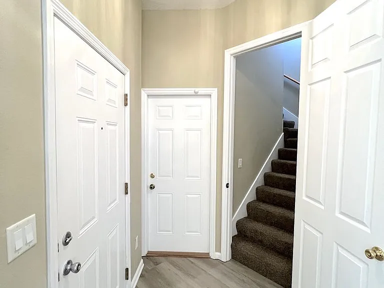 20 Regis Ln #A — Photo 27