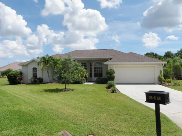 818 Alexandra Ave SW, Vero Beach, FL 32968