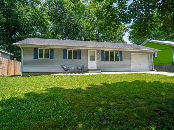 2432 Nevada Ave, Iowa City, IA 52240