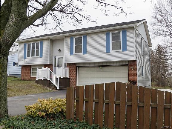 2nd image of 4526 Lincoln Dr