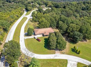 470 Mark Twain Dr, Branson West, MO 65737