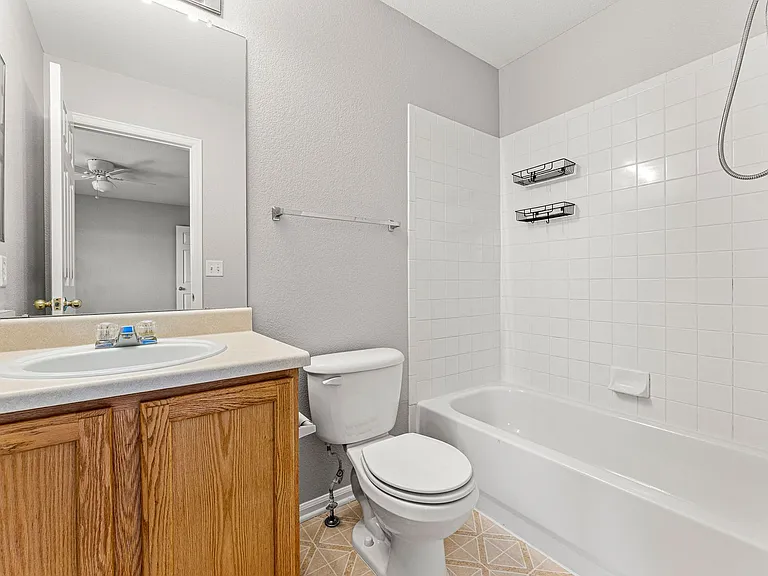 7857 S Kittredge Cir — Photo 21