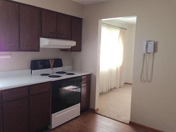 5th image of 4808 Primrose Ln