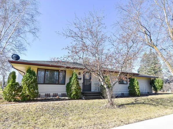 245 Kneale Ave N, Thief River Falls, MN 56701